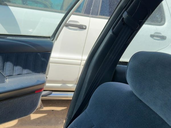 1992-1995 Olds Eighty Eight Passenger Right B-Pillar Trim Panel Oem — photo 4