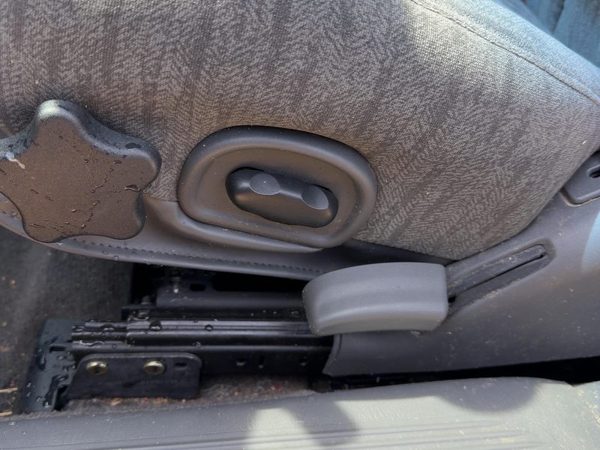 05 Buick Lesabre Driver Left Side Power Seat Switch With Trim Panel Oem Gray 93C — photo 2
