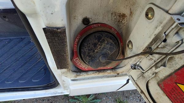 2003-2006 Dodge Sprinter Van 3500 Fuel Filler Neck Assembly With Gas Cap Oem — photo 4
