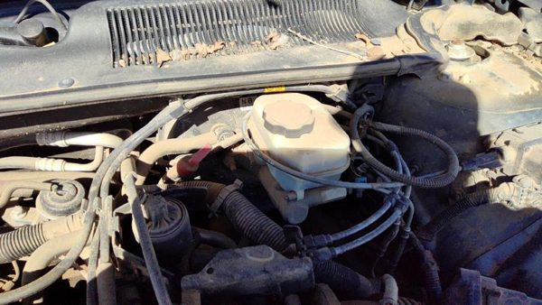 00-02 Lesabre Buick Lesabre Power Brake Booster With Master Cylinder Pair Set — photo 3