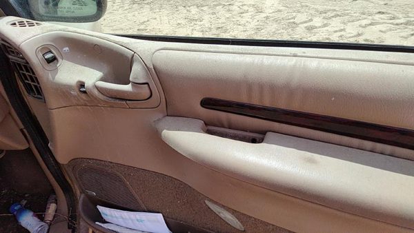 00 Town & Country Passenger Right Front Door Trim Panel With Switches Tan — photo 3