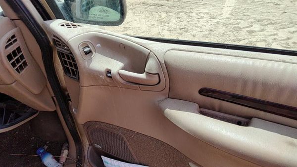 00 Town & Country Passenger Right Front Door Trim Panel With Switches Tan — photo 4