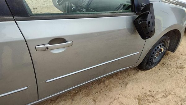 2008 Nissan Sentra Front Door RH Gray K36 — photo 2