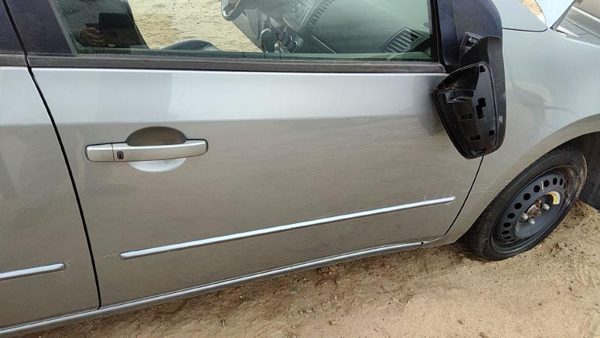 2008 Nissan Sentra Front Door RH Gray K36 — photo 4