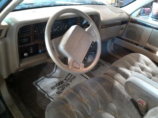 1992 Chrysler New Yorker — vehicle photo 4