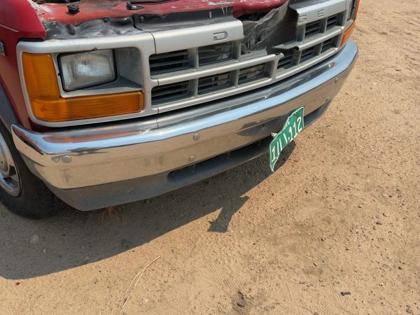 1991-1996 Dodge Dakota Front Bumper With Brackets Assembly Oem Red 04482850 — photo 1