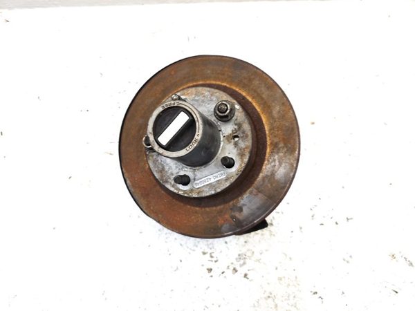 95-97 Ranger Driver Left Front Spindle Steering Knuckle With Wheel Hub Oem 4X4 — photo 1