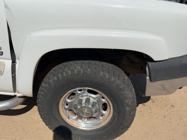 03-07 Silverado 2500 Passenger Right Front Wheel Flare Moulding Fender White 50U — photo 4
