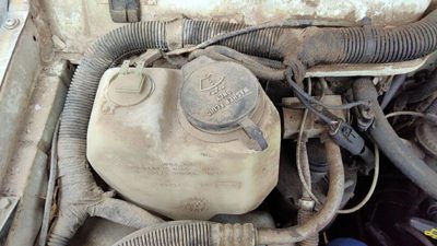 87-96 Jeep Cherokee Windshield Washer Fluid Reservoir With Pump Oem Wiper Tank