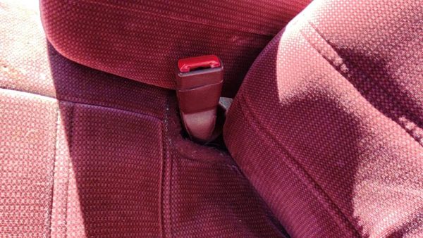 1995-1999 Chevy Lumina Driver Left Front Seat Belt Buckle Receiver Oem Red — photo 3