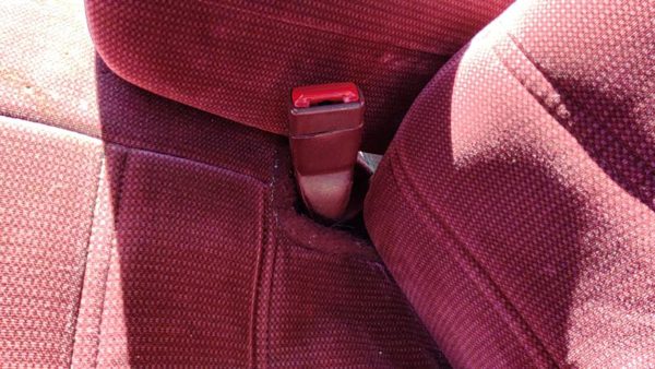 1995-1999 Chevy Lumina Driver Left Front Seat Belt Buckle Receiver Oem Red — photo 2