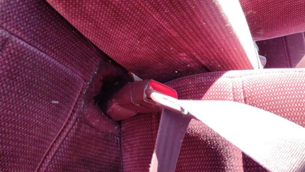 1995-1999 Chevy Lumina Driver Left Front Seat Belt Buckle Receiver Oem Red — photo 4