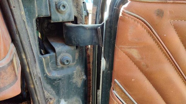 1984-1991 Jeep Grand Wagoneer Passenger Right Upper Lower Door Hinge Pair Set — photo 2