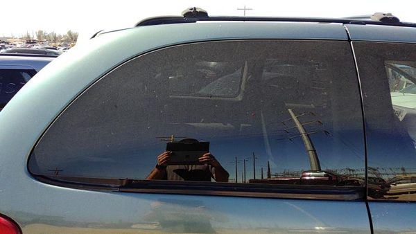 2001-2007 Dodge Caravan Passenger Right Rear Quarter Glass Back Side Window Oem — photo 2