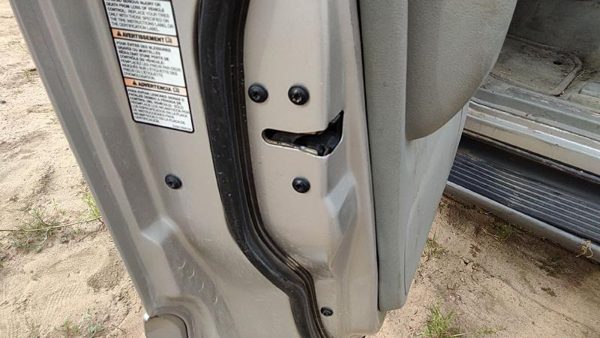 2003 Lincoln Aviator Driver Left Front Door Latch With Rods/Cables Oem — photo 4
