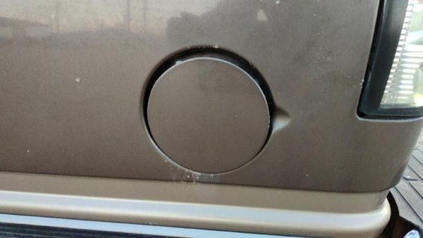1992-1999 Chevy Suburban Fuel Tank Door With Hinge Gas Lid Oem Filler Brown — photo 1