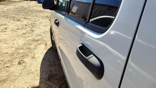 2005 Ford Explorer Rear Door LH Yz Oxford White — photo 4