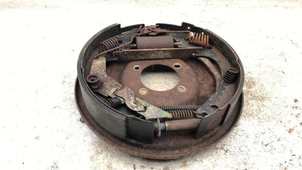 1984 Deville Sedan Passenger Right Rear Brake Backing Plate Assembly Oem — photo 2