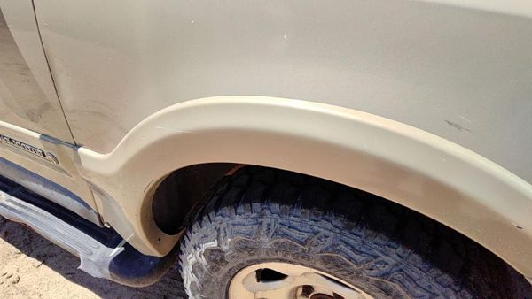 1998 99 Navigator Passenger Right Front Wheel Flare Moulding Fender Gold Bi — photo 5