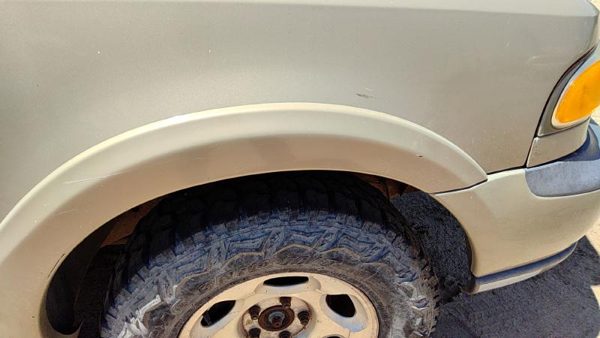 1998 99 Navigator Passenger Right Front Wheel Flare Moulding Fender Gold Bi — photo 3