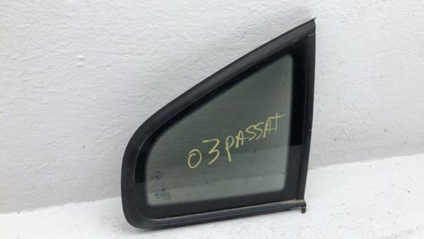 2001-2005 Vw Passat Passenger Right Rear Quarter Glass Back Side Window Oem Rh — photo 1