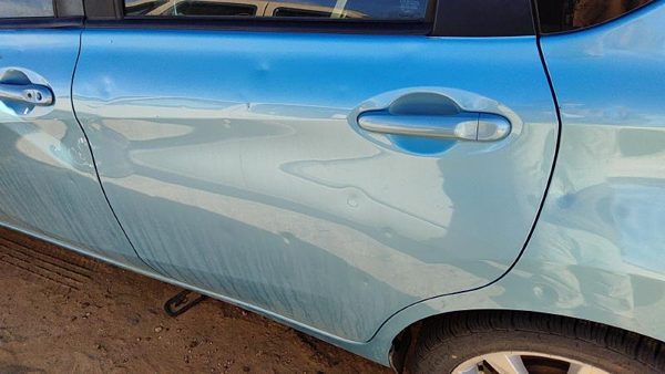 2015 Nissan Versa Rear Door LH Blue Rbe — photo 3