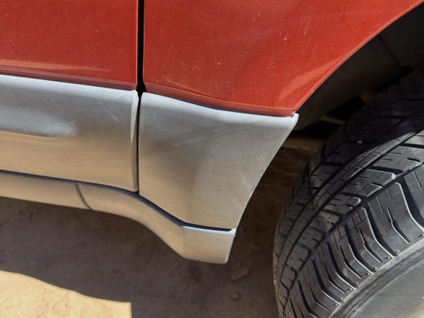 2001-2007 Ford Escape Passenger Right Moulding From Fender Oem Trim Strip Lower — photo 2