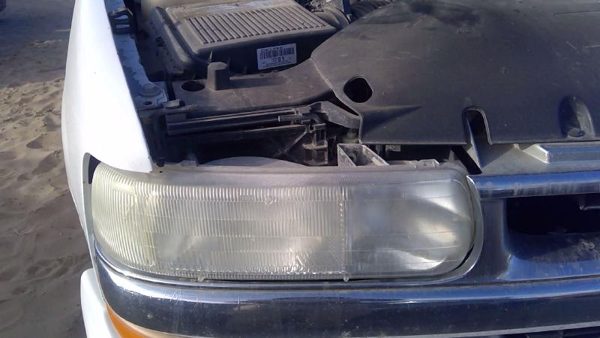 2005 Suburban 1500 Headlamp Assembly RH Chevy — photo 2
