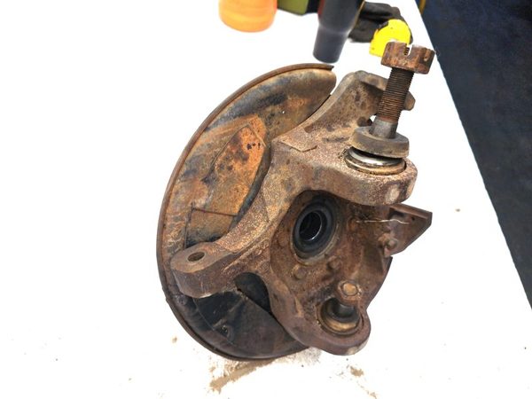 1980-1985 Ford F150 Passenger Right Front Spindle Steering Knuckle 4X4 — photo 8