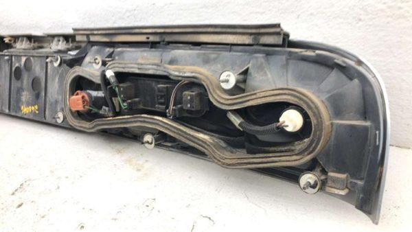 1991-1996 Buick Park Ave Ultra Middle Center Tail Light Brake Lamp Oem Rear — photo 17