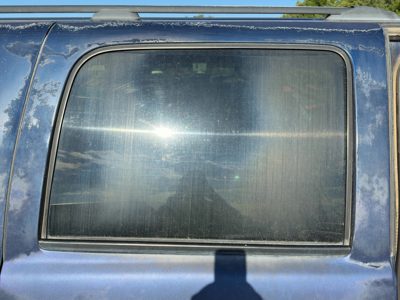 00-06 Suburban Passenger Right Rear Side Window Door Glass Oem Back Privacy Tint