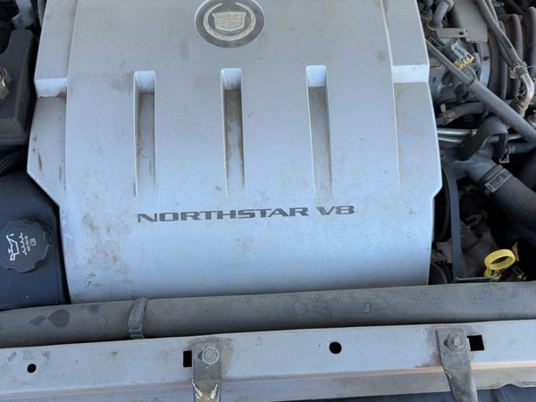 2005 Cadillac Deville Valve Cover LH 4.6L — photo 4