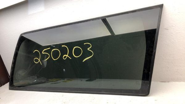 1992-1999 Chevy Suburban Passenger Right Rear Quarter Glass Back Side Window Oem — photo 4