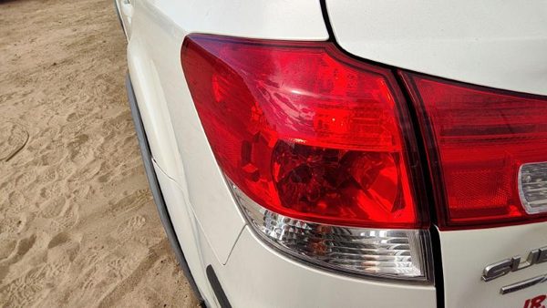 2010-2014 Subaru Legacy Outback Driver Left Outer Tail Light Brake Lamp Oem Rear — photo 2
