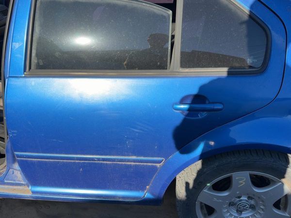 2002 Volkswagen Jetta Rear Door LH Blue — photo 3