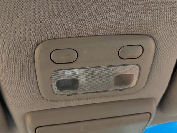 2005 Nissan Altima Center Overhead Console Oem Dome Light Map Lamp Charcoal G — photo 1