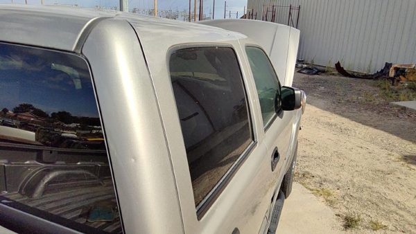 2002 GMC Sierra 2500 HD Rear Door RH 11U Pewter Metallic 11U Clean — photo 5