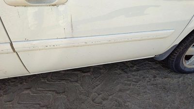 05-07 Caravan Passenger Right Front Moulding From Door Trim Strip White Pw1