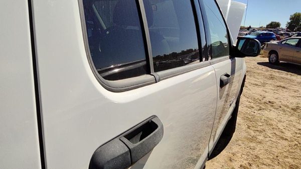 2005 Ford Explorer Rear Door RH Yz Oxford White — photo 4
