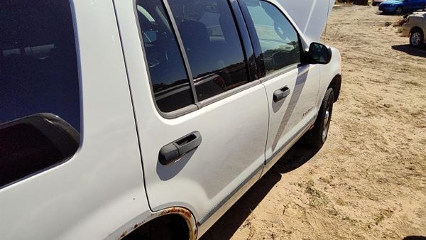 2005 Ford Explorer Rear Door RH Yz Oxford White — photo 2