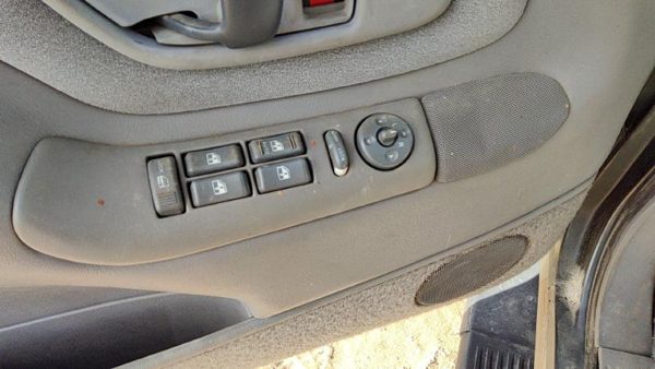 95-00 Chevy Suburban Driver Left Front Power Window Master Control Switch Oem — photo 2
