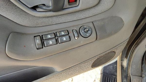 95-00 Chevy Suburban Driver Left Front Power Window Master Control Switch Oem — photo 1
