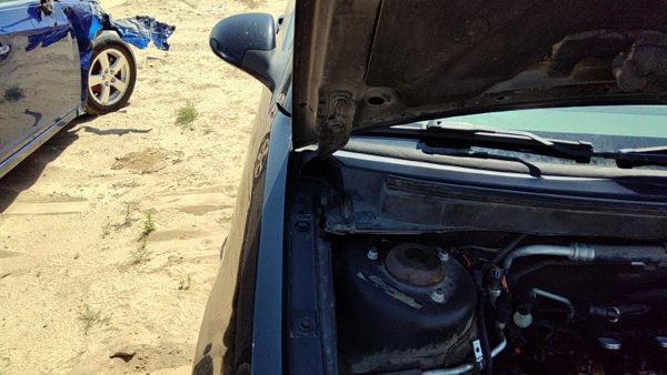 2009 Pontiac G6 Hood Hinge RH Gxp Coupe Black 58U — photo 3