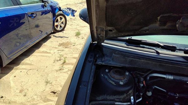 2009 Pontiac G6 Hood Hinge RH Gxp Coupe Black 58U — photo 2