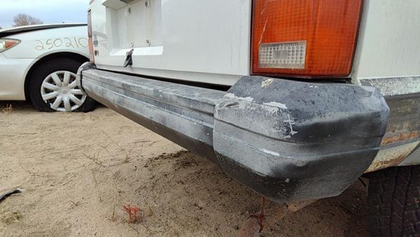 1984-1996 Jeep Cherokee Rear Bumper Assembly With Brackets Oem — photo 3