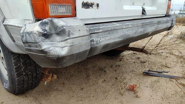 1984-1996 Jeep Cherokee Rear Bumper Assembly With Brackets Oem — photo 5