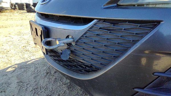 2010 Mazda 3 Grille 4DR 38R Graphite Mica — photo 2