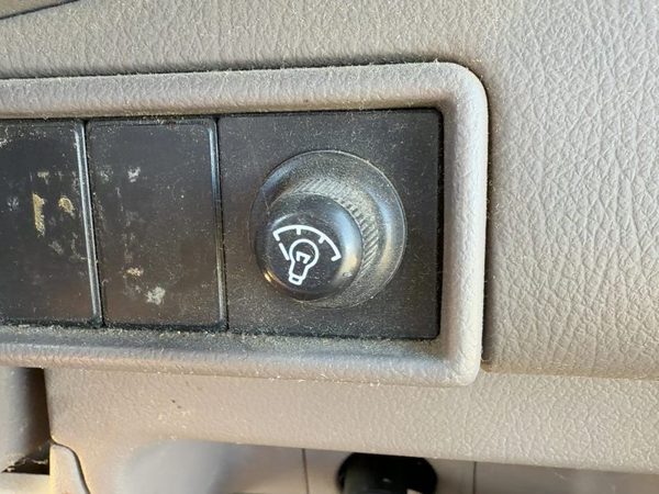 1989-1995 Isuzu Pup Dash Dimmer Switch Oem — photo 2