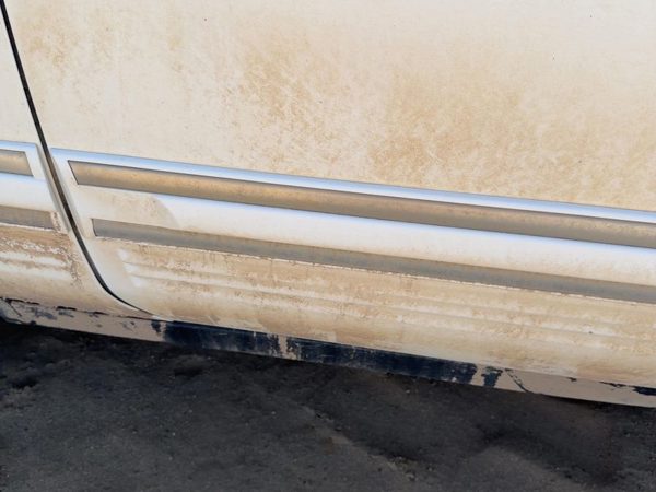 94 Lincoln Town Car Driver Left Front Moulding From Door Oem Trim Strip White Wt — photo 2