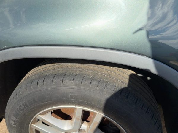2006 BMW X5 Fender Flare LH — photo 3